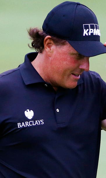 PGA Championship: Mickelson eagles 18th, 3 shot back